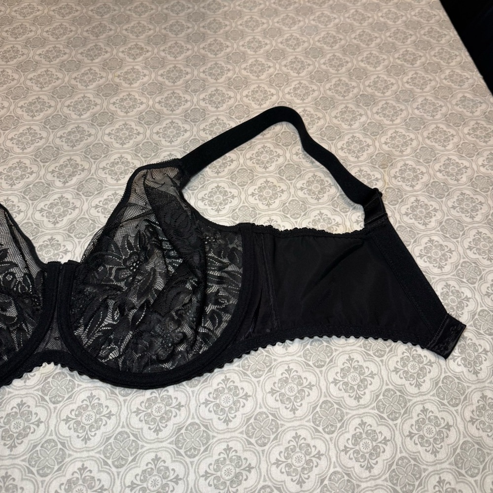 PrimaDonna Divine Seamless Non Padded Black Lace Bra Size 40G - Picture 7 of 13